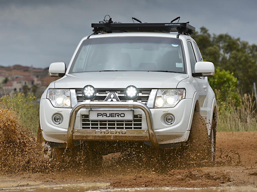  Mitsubishi Pajero SWB Legend 2014 года  (фото 16 из 19)